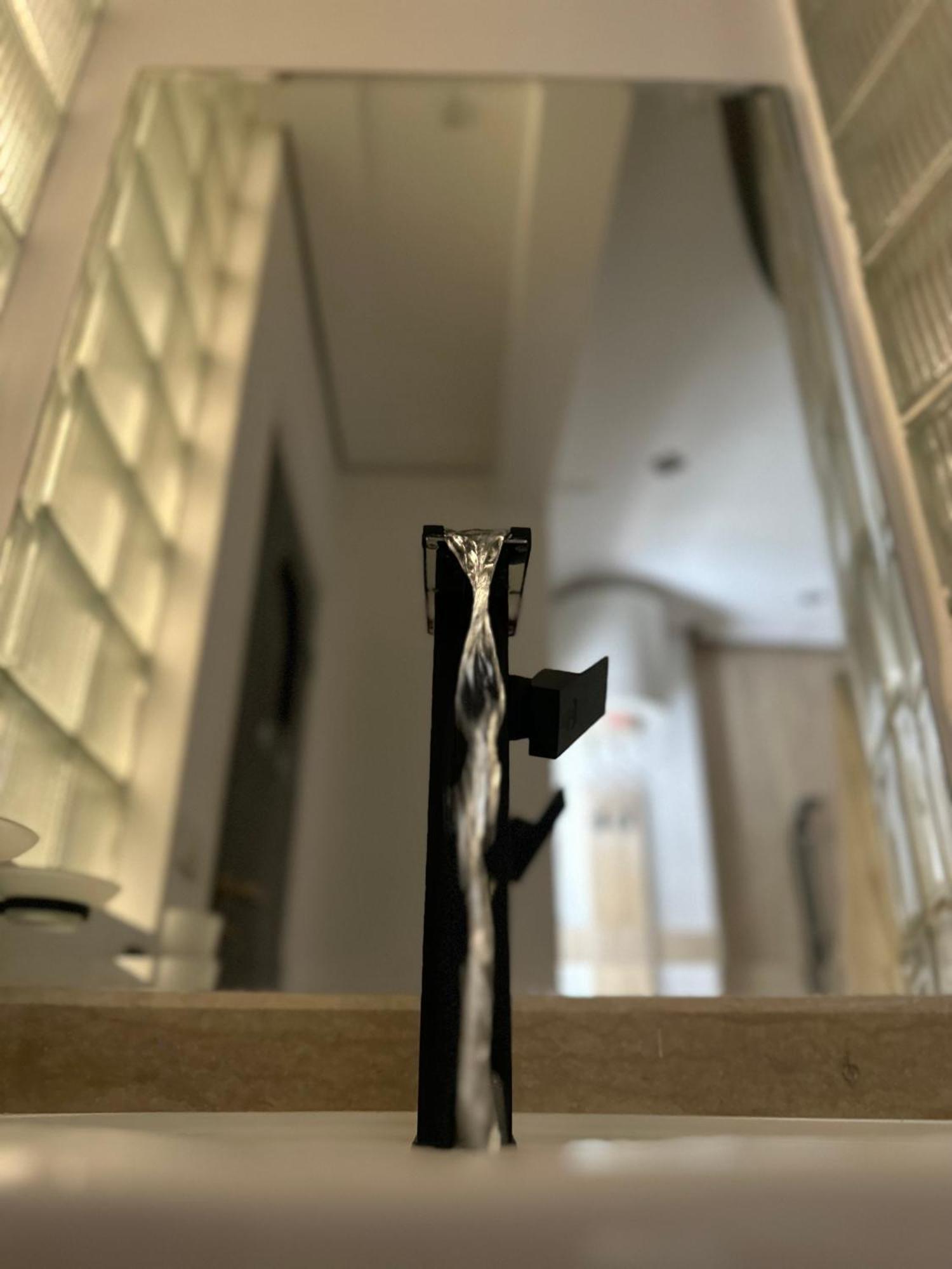 Modern 1-Bedroom Apartment In Zamalek Visits Allowed Κάιρο Εξωτερικό φωτογραφία