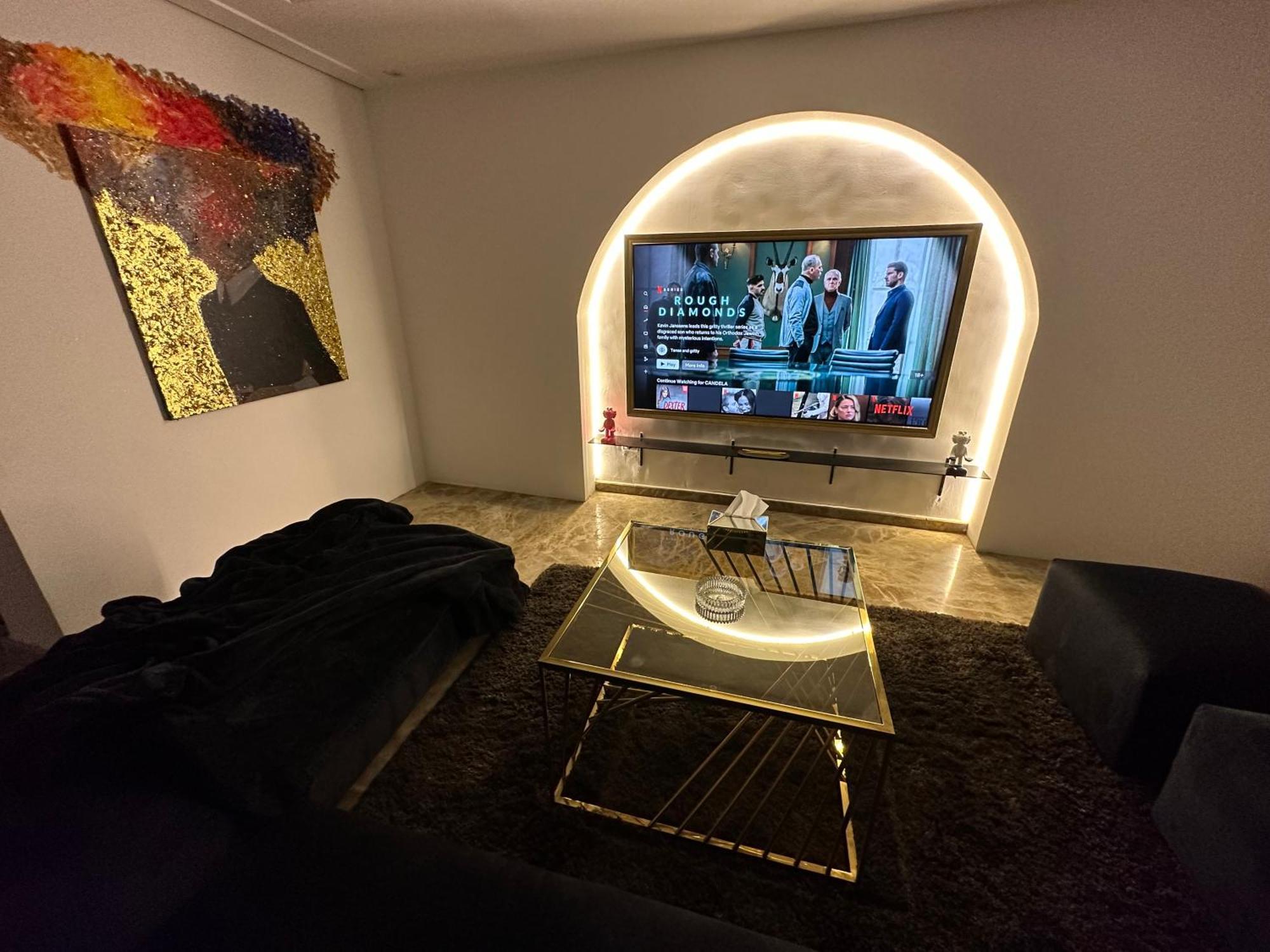 Modern 1-Bedroom Apartment In Zamalek Visits Allowed Κάιρο Εξωτερικό φωτογραφία